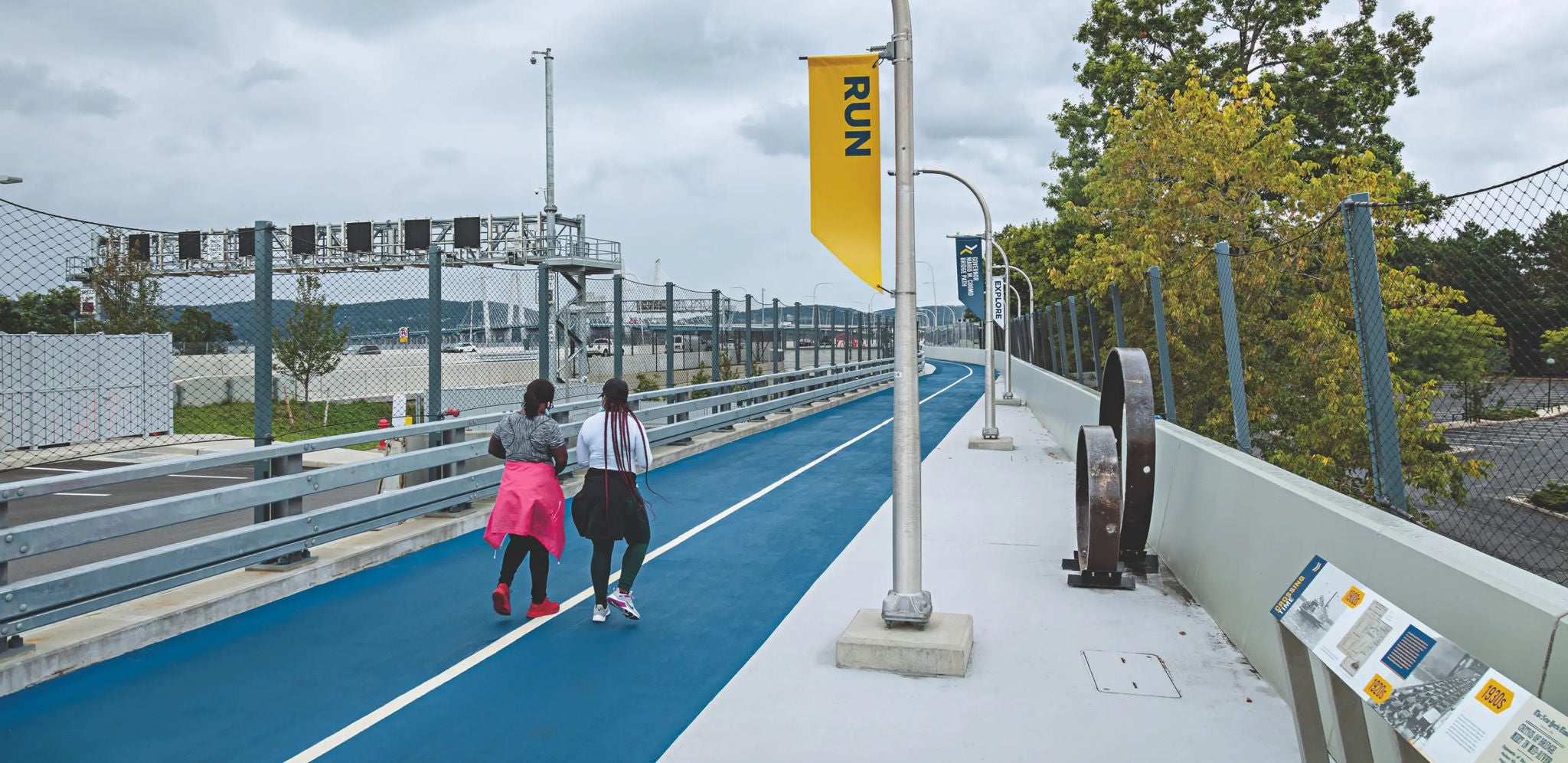 Pedestrian path along Cuomo Bridge, NY
