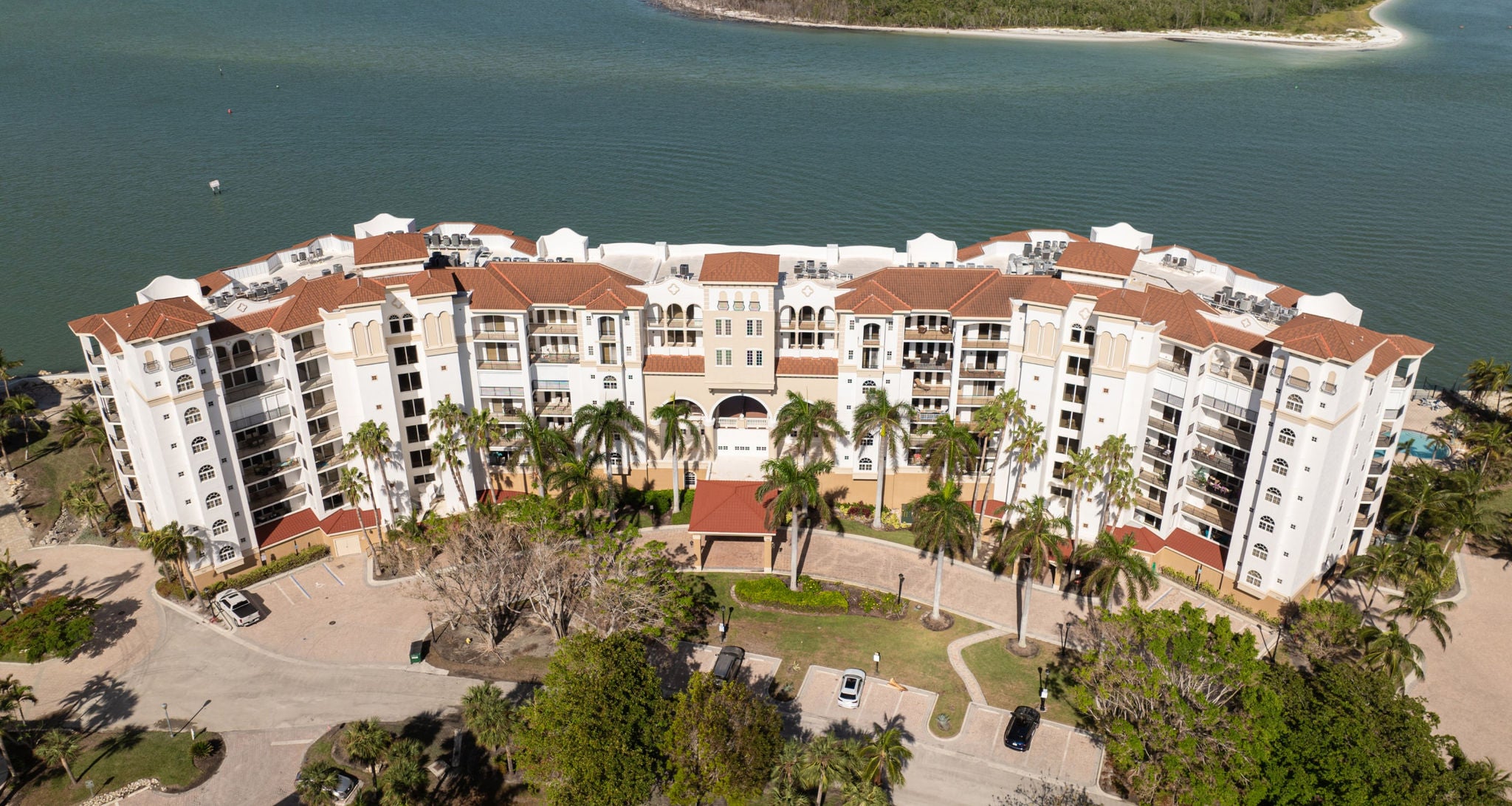 Twin Dolphins - Residential